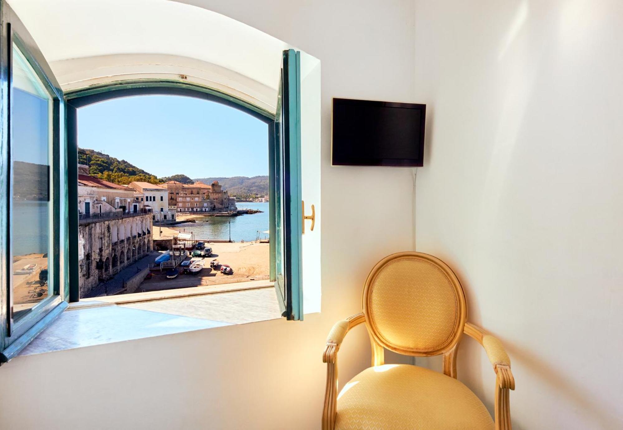Hotel Villa Sirio Санта-Мария-ди-Кастеллабате Экстерьер фото