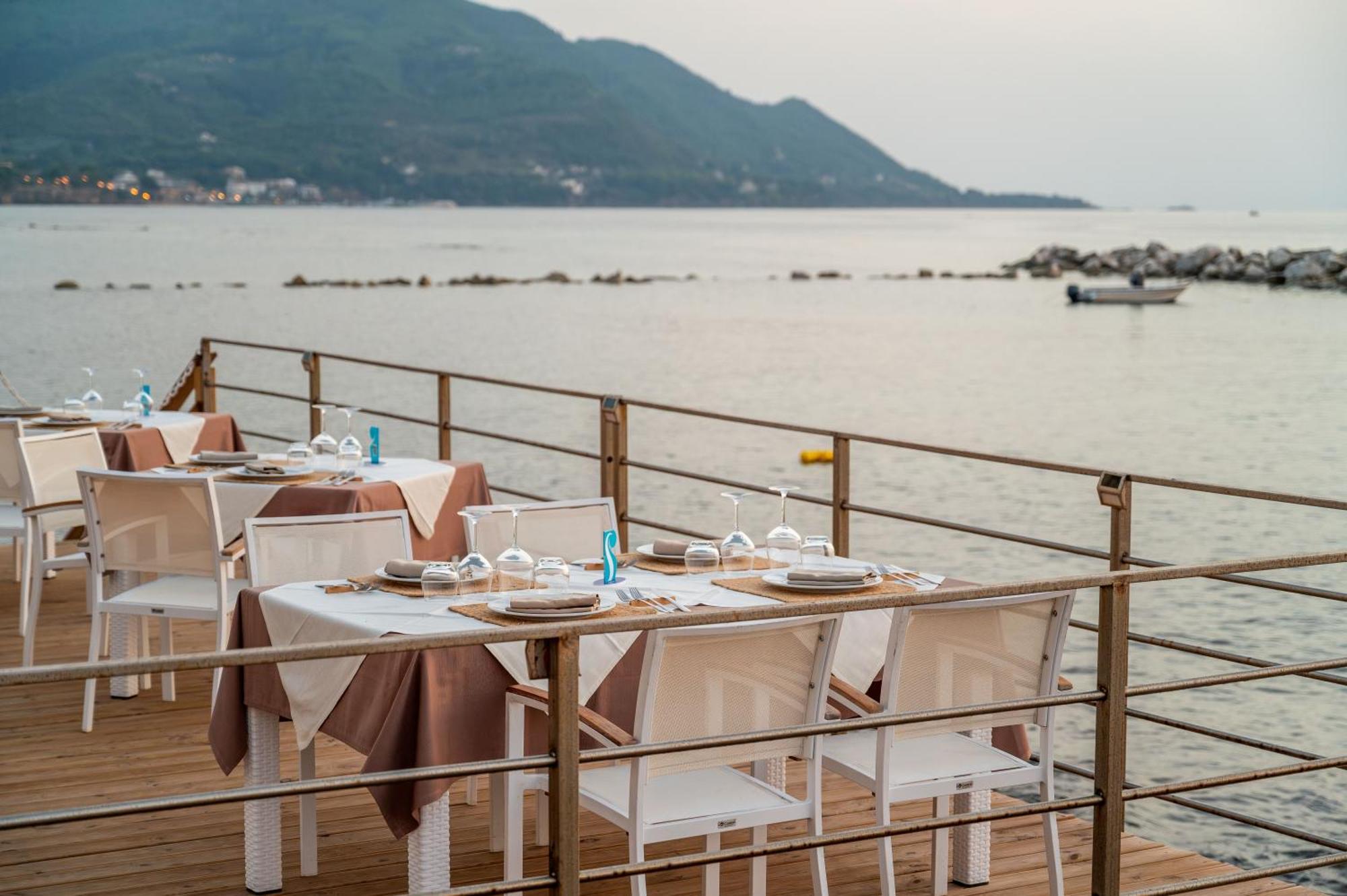 Hotel Villa Sirio Санта-Мария-ди-Кастеллабате Экстерьер фото